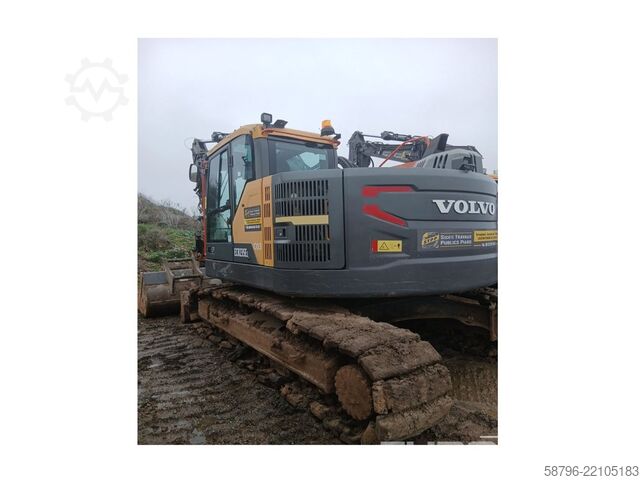 Mobile excavator Volvo ECR235EL