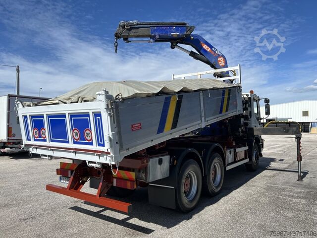 Three-way tipper truck with crane Iveco Trakker 350
