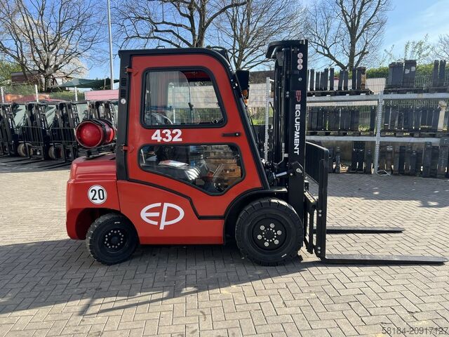 LPG Forklifts EP CPQD30T8