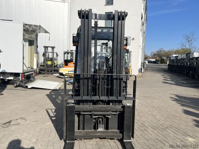 LPG Forklifts EP CPQD30T8