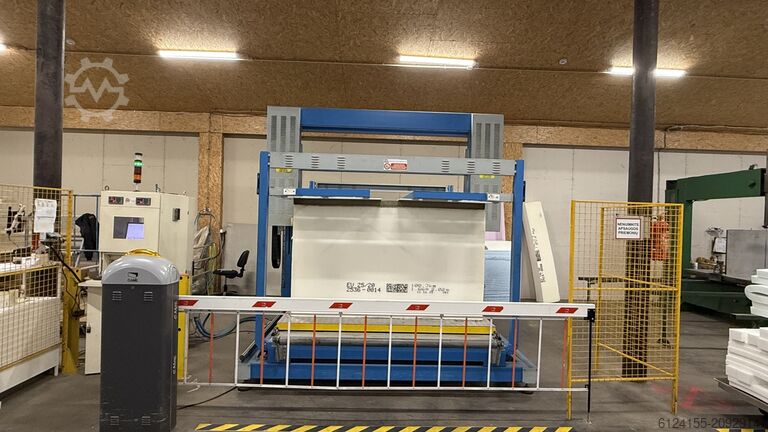 Contour cutting machine for foam D.B. S.R.L. PCLO 2200