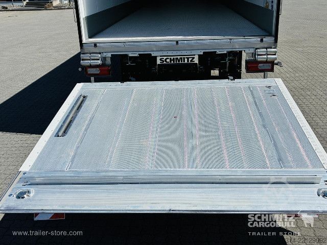 Reefer semitrailer Schmitz Cargobull Tiefkühler Standard Ladebordwand