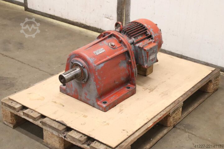Getriebemotor 3,67 kW 28 U/min Bauer D447/166