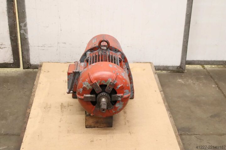 Getriebemotor 3,67 kW 28 U/min Bauer D447/166