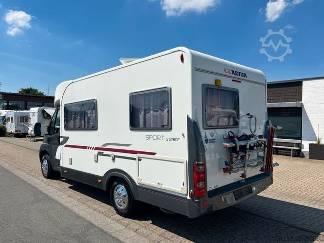 Semi-integrated camper ADRIA Sport 573 DF - Festbett -  - Klima -