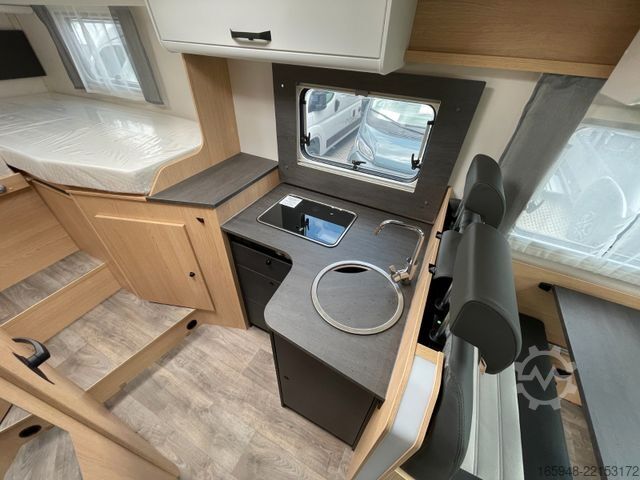 Semi-integrated camper SUNLIGHT T 67 S Adventure Edition | Automatik, Hubbett