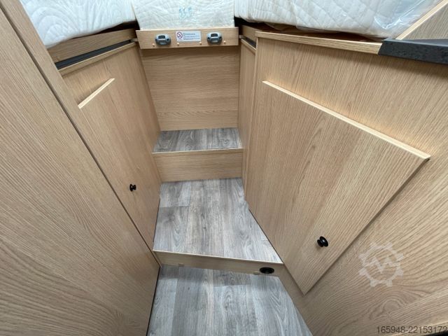 Semi-integrated camper SUNLIGHT T 67 S Adventure Edition | Automatik, Hubbett