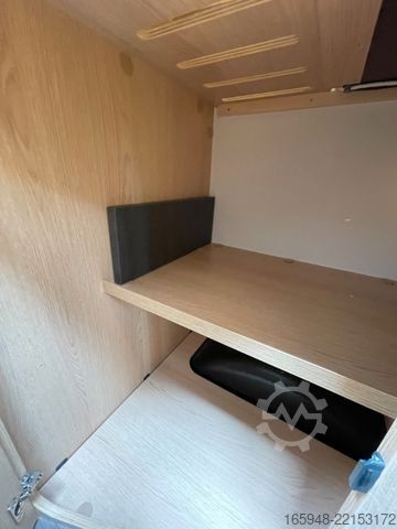Semi-integrated camper SUNLIGHT T 67 S Adventure Edition | Automatik, Hubbett