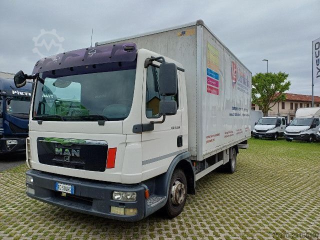 Spezial-LKW  12.250