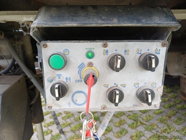 Spezial-LKW  12.250
