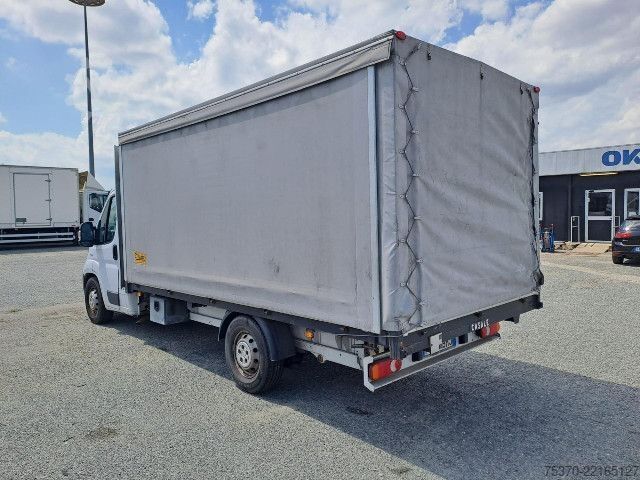 Transporter mit Pritsche & Plane Fiat DUCATO - ALZA/ABBASSA
