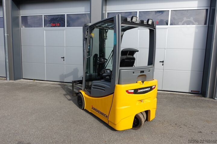 Niederhubwagen Jungheinrich 1,6t EFG216 TRIPLEX SS Batterie 92%