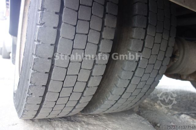 Transporter mit Koffer MERCEDES-BENZ 818 L Atego Koffer + LBW