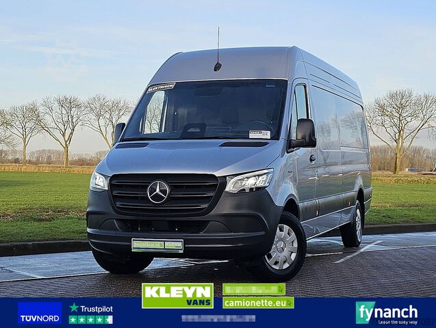 High-roof van MERCEDES-BENZ ESPRINTER 320 L3H2 300KmWLTP