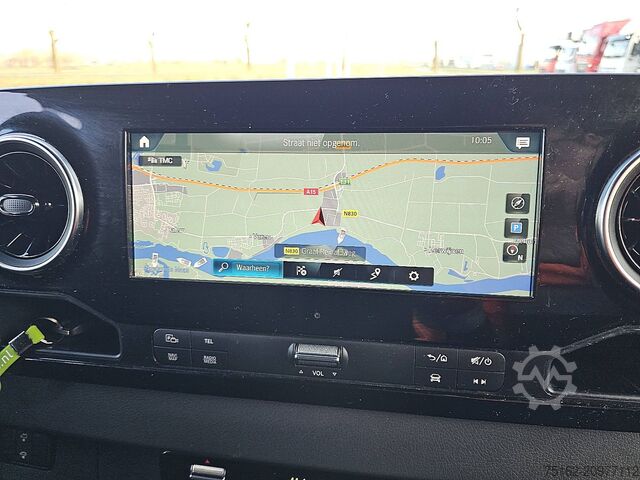 High-roof van MERCEDES-BENZ SPRINTER 317 L2H2 LED MBUX10 RWD!