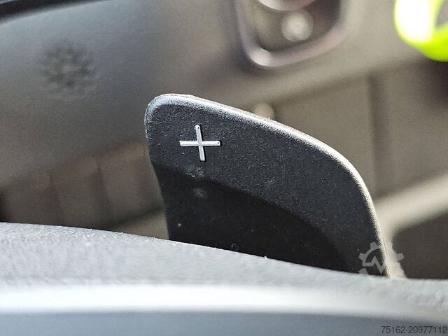 High-roof van MERCEDES-BENZ SPRINTER 317 L2H2 LED MBUX10 RWD!