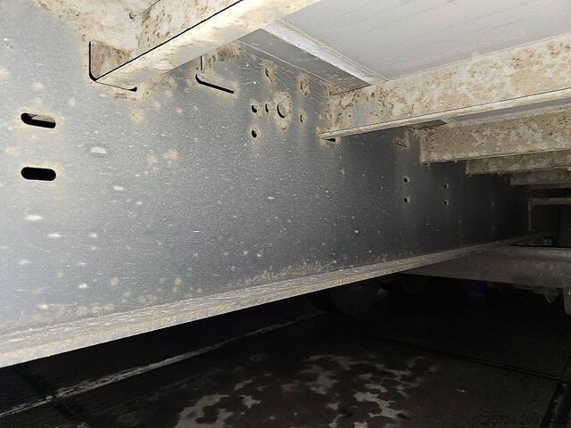 Sliding tarpaulins KOGEL S24