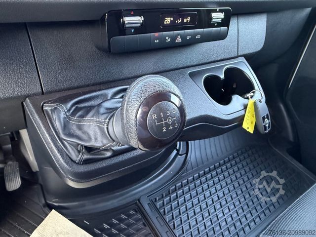 Refrigerator body van MERCEDES-BENZ Sprinter Klima 2x Schiebetür Lebensmittel L1H1