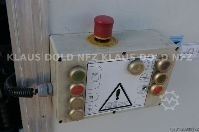 Car carrying semitrailer KÄSSBOHRER SP 9-16 geschlossener Autotransporter