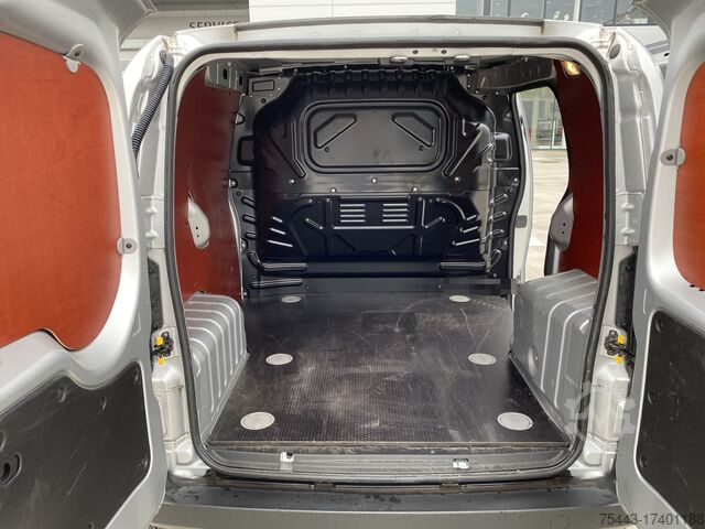 Box van Fiat Fiorino F4533 1.3M-JET 80PK E6