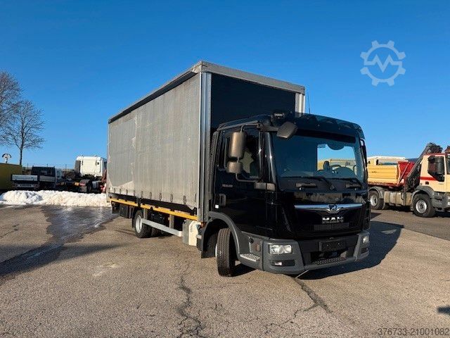 Curtain sider van MAN TGL 8.220 4x2 BL ¤6d 8,6to. Schalter A/C LBW