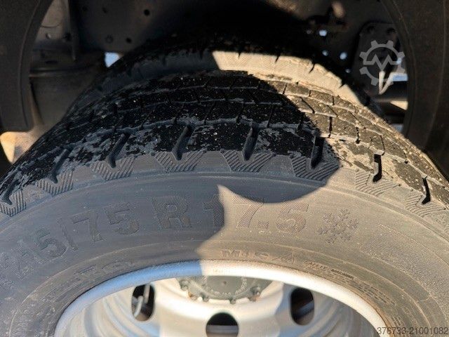 Curtain sider van MAN TGL 8.220 4x2 BL ¤6d 8,6to. Schalter A/C LBW