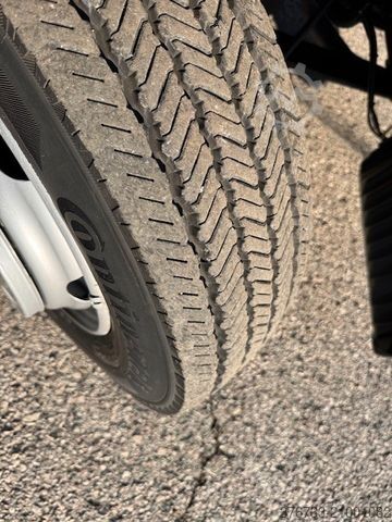 Curtain sider van MAN TGL 8.220 4x2 BL ¤6d 8,6to. Schalter A/C LBW