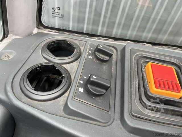 Electric 4-wheel forklift Jungheinrich EFG425k