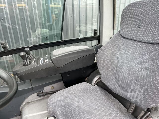 Electric 4-wheel forklift Jungheinrich EFG425k