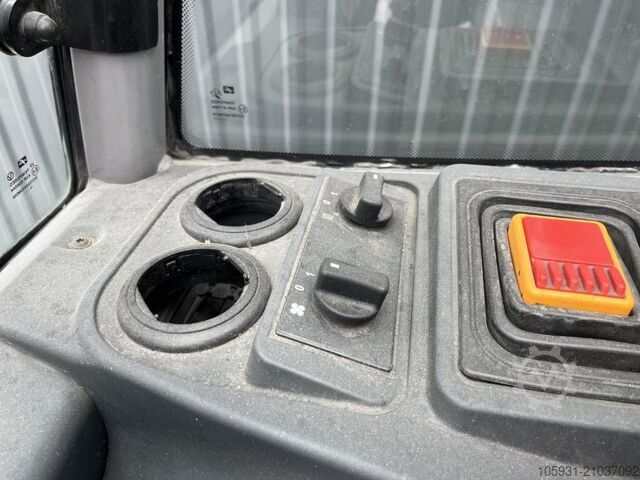 Electric 4-wheel forklift Jungheinrich EFG425k