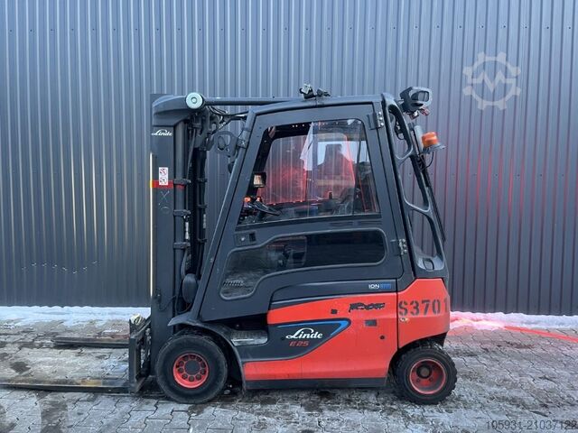 Elektro 4 Rad-Stapler Linde E25-01