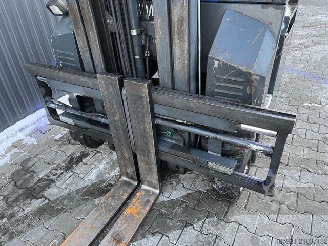 Vierwege Frontstapler Combilift C3000CBE