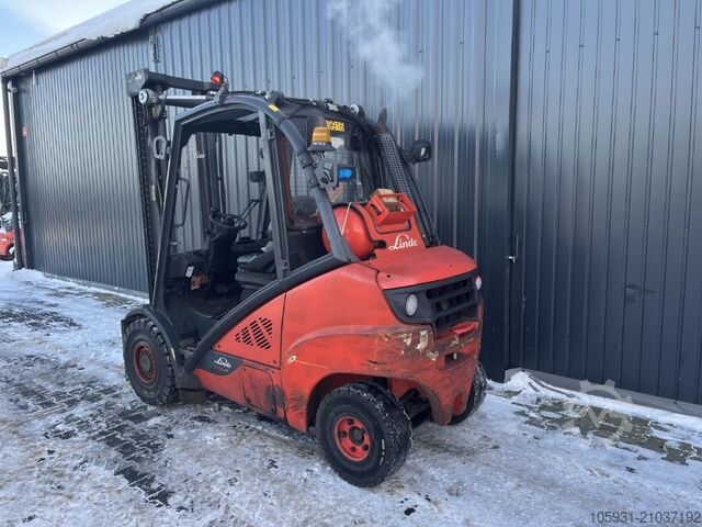 Treibgasstapler Linde H35T-02