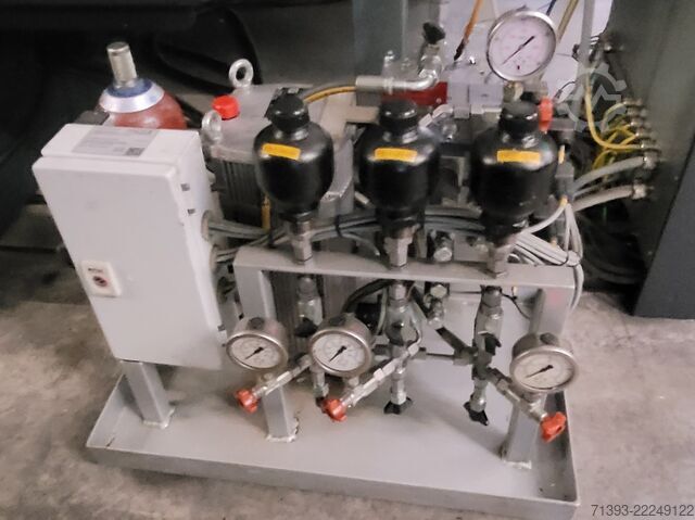 Machining center DOOSAN DNM 5700