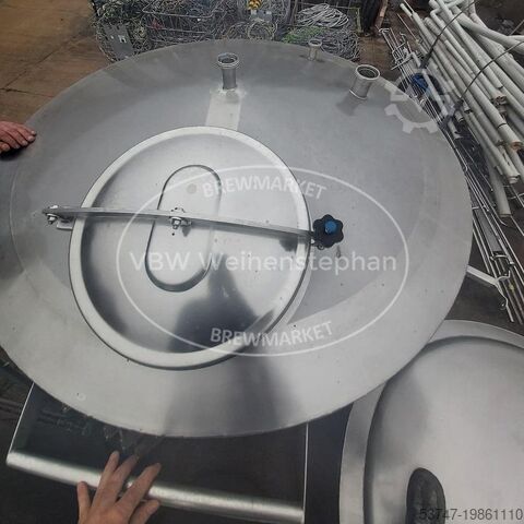 Hot water tank  