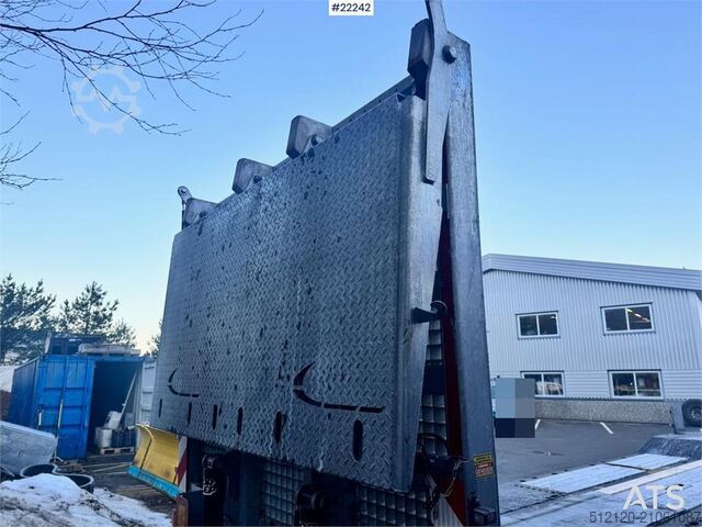 Tieflader Fliegl DTS 300 Machinery Trailer – Hydraulic Ramps