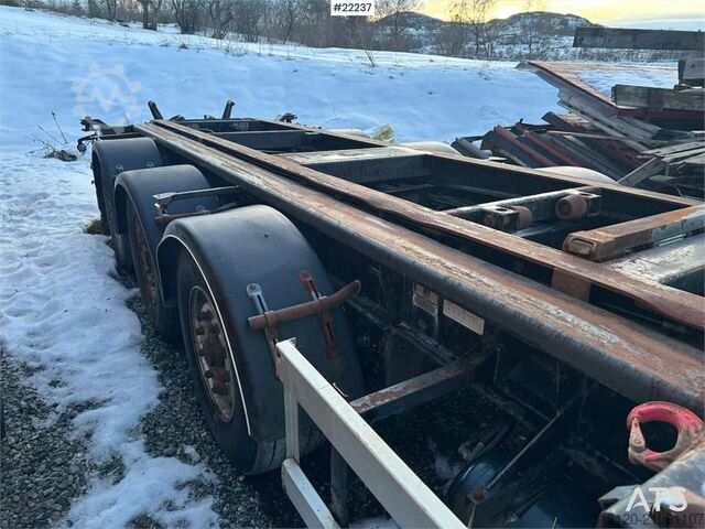 Istrail hook trailer with tipping function Istrail hook trailer with tipping function