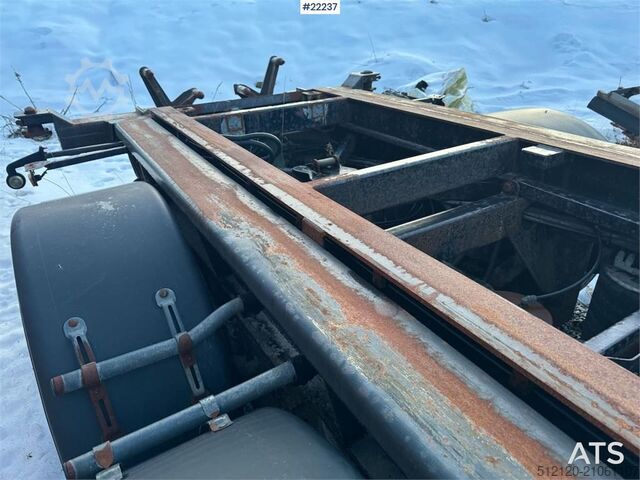 Istrail hook trailer with tipping function Istrail hook trailer with tipping function