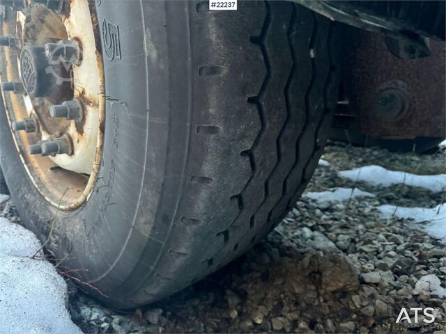 Istrail hook trailer with tipping function Istrail hook trailer with tipping function