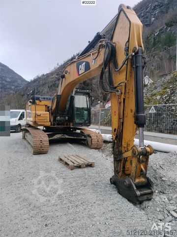 Raupenbagger CAT 326FL