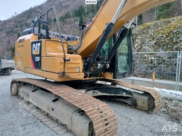 Raupenbagger CAT 326FL
