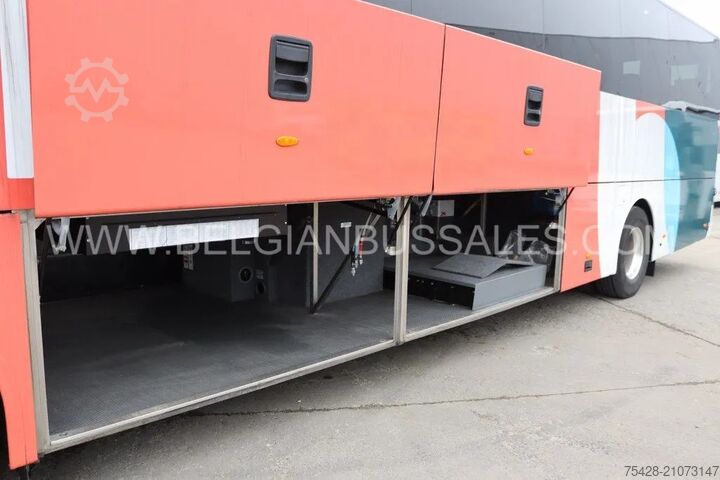 Reisebus Van Hool EX 16 M/LIFT