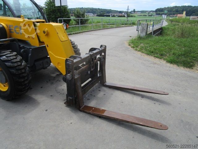 Telehandler / Telescope Forklift Dieci Apollo 190 (25.6) mit Palettengabel + mechan. Schn