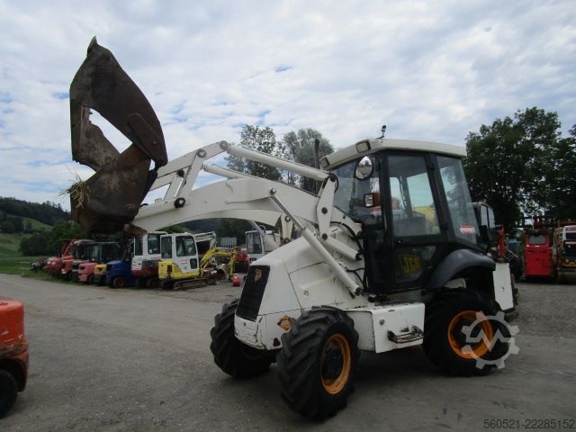 Radlader JCB 2CX Airmaster mit Schaufel + Luftkompressor