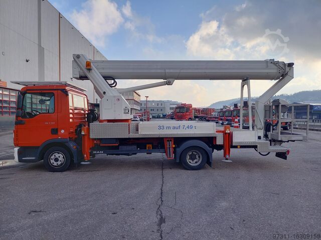 Self-propelled work platform Ruthmann T 330