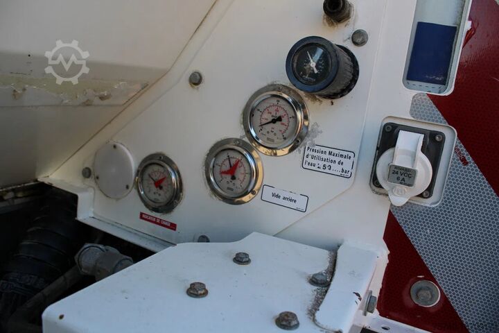 Suction vehicle MAN TGM 26.340 + RIVARD 11.8M3 + PUMP + EURO 6