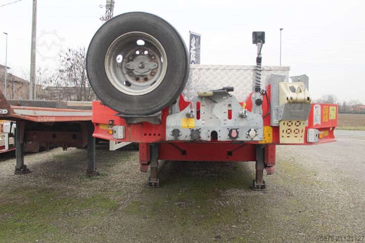 Tieflader-Auflieger für Baumaschinen komodo carrellone 3assi rampe ribassato pianale