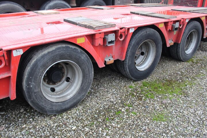 Tieflader-Auflieger für Baumaschinen komodo carrellone 3assi rampe ribassato pianale