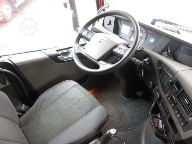 Volumen SZM VOLVO FH 460 XL Mega 2xtank Hydrauliek VEB+