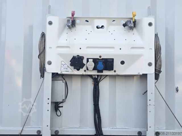 Auflieger mit Pritsche & Plane KRONE SD Schiebeplane Edscha Liftachse Palettenkasten